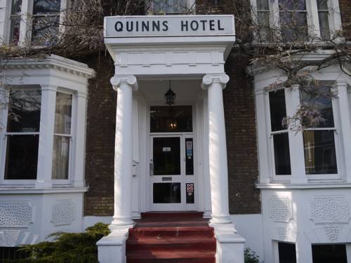 Quinns Hotel 