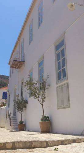 Hydra Hotel 