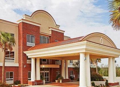 Holiday Inn Express Hotel & Suites Lucedale 