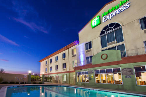 Holiday Inn Express Hotel & Suites Live Oak 