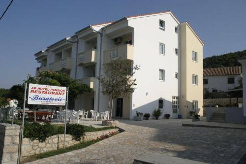 Aparthotel Buratovic 