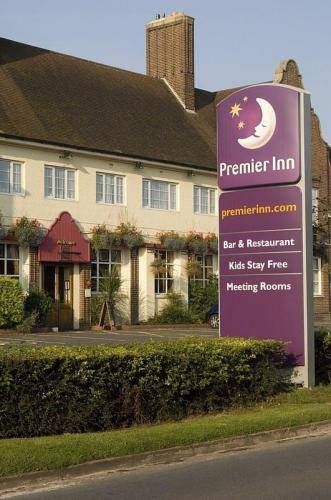 Premier Inn Redditch West (A448) 