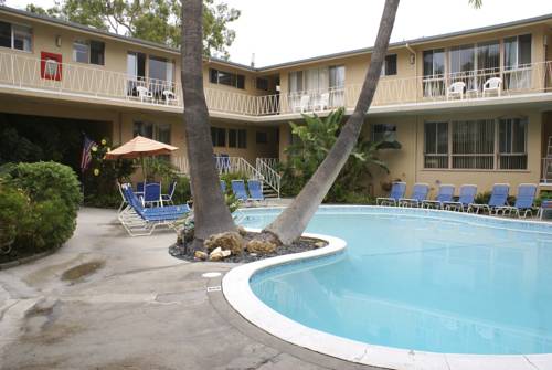 Cal Mar Hotel Suites 