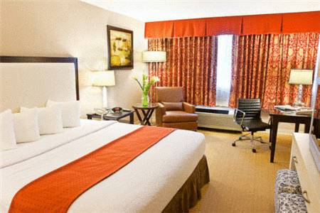 Holiday Inn & Suites Marlborough 