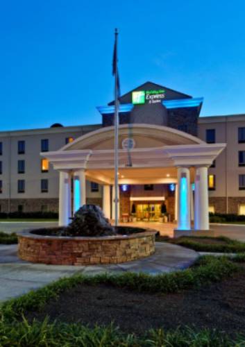 Holiday Inn Express & Suites Morristown 