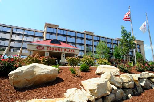 Crowne Plaza Cleveland Airport 