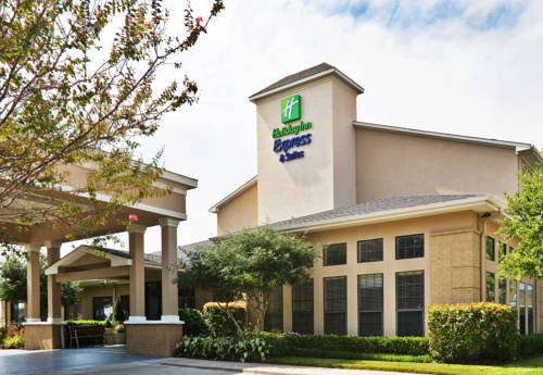 Holiday Inn Express Hotel & Suites Dallas-Stemmons Freeway I-35 East 