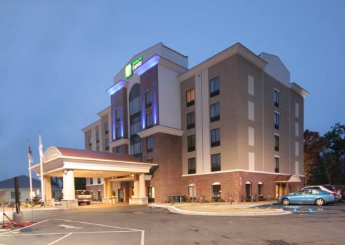 Holiday Inn Express Hotel & Suites Hope Mills-Fayetteville Airport 