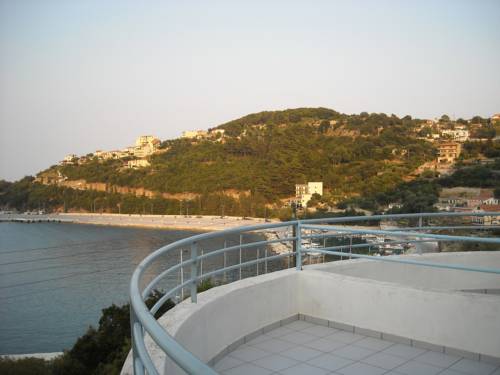 Harbour View (Oceanis Apartments) 