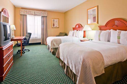 Holiday Inn Hotel & Suites Hattiesburg-University 