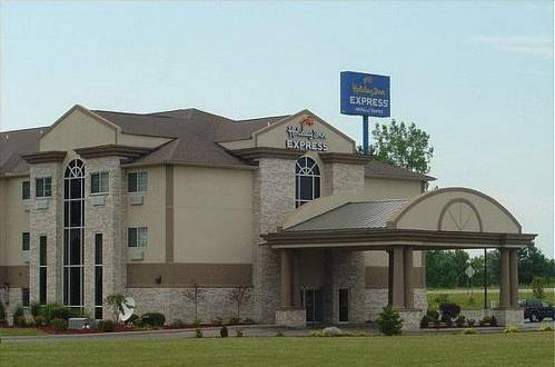 Holiday Inn Express Hotel & Suites Bucyrus 