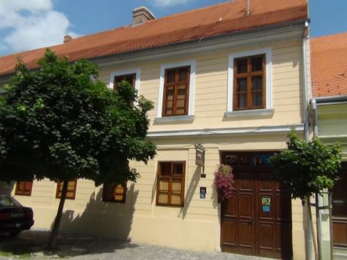 Guesthouse Maksimilian 