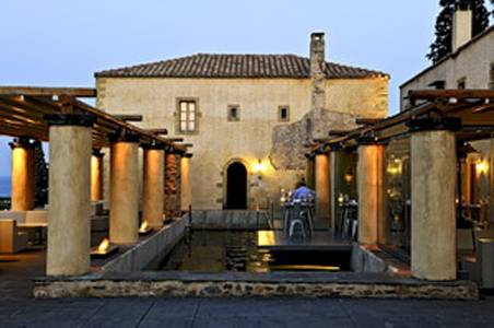 Kinsterna Hotel & Spa 