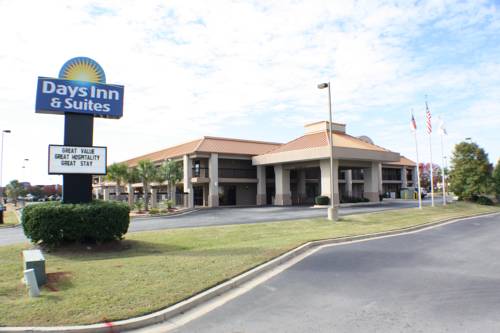 Days Inn and Suites Warner Robins 