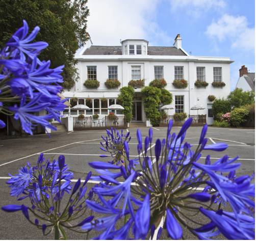 The Clubhouse at La Collinette Hotel, Cottages & Apartments 