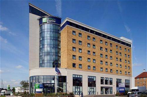 Holiday Inn Express London - Newbury Park 