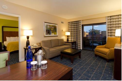 DoubleTree Suites by Hilton Charlotte/SouthPark 