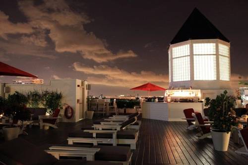 Townhouse Hotel 