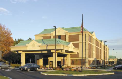 Hampton Inn Hartford Airport 