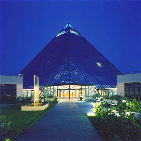 Hotel-Pyramide 