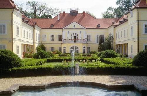 Szidónia Manor House 