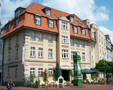 An der Persil-Uhr Stadt-Gut-Hotel 