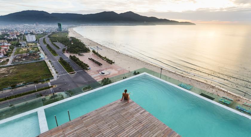 A La Carte Da Nang Beach Hotel 