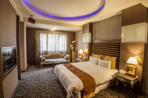 Pine Breeze Hot Spring Hotel 松之风精品温泉旅店