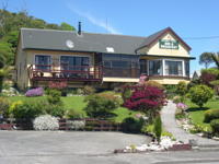 Golden Coast Bed & Breakfast 