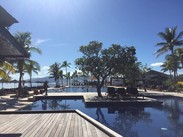 酒店主泳池，旁边就是餐厅，每天送的早餐就是在这里吃的
